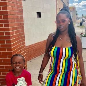 Meet your Posher, Ashley